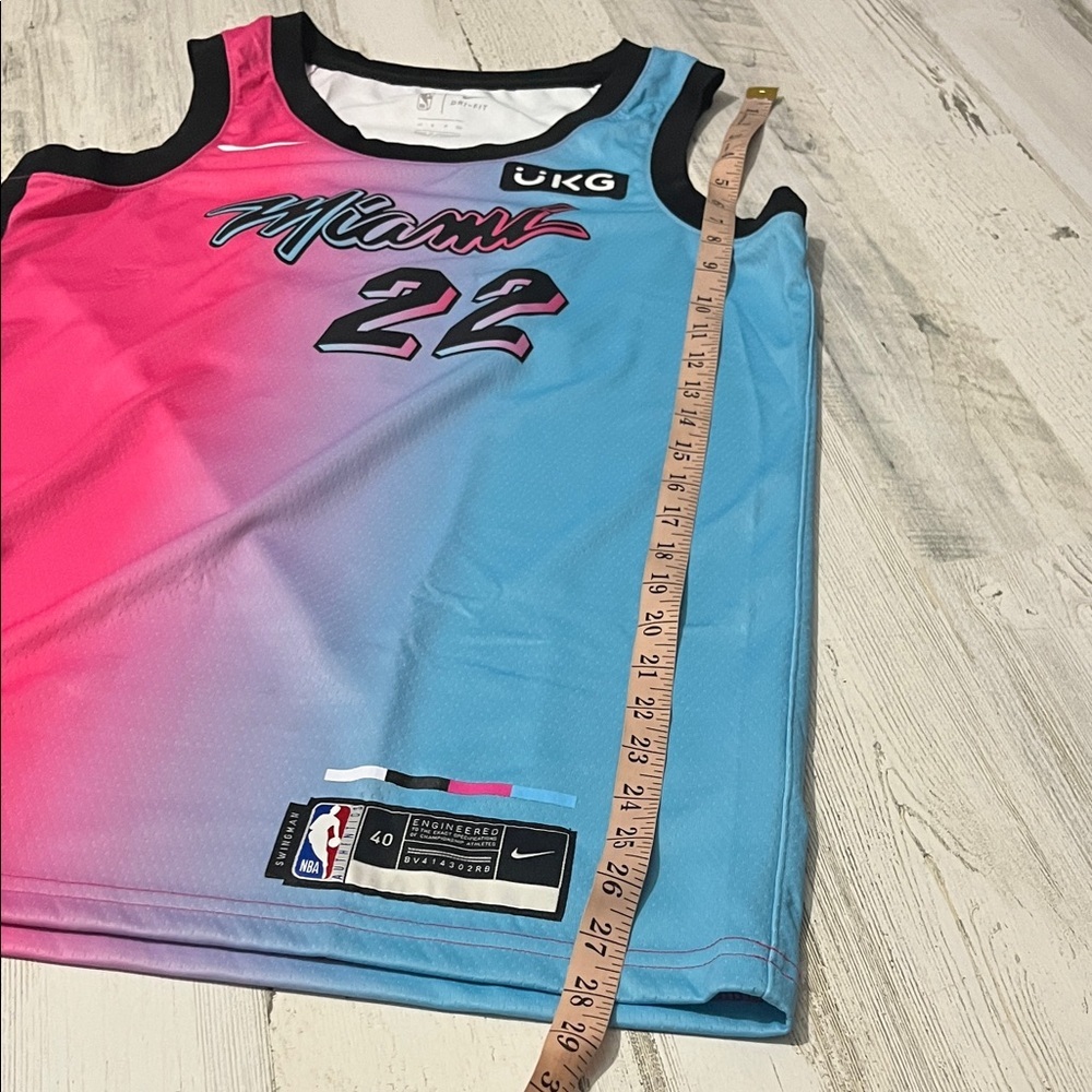 Nike Miami Jimmy Butler Jersey Size Small - Picture 9 of 9